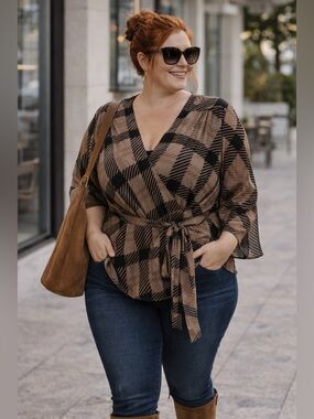 NWT Burberry vibes beautiful and flattering CityChic wrap blouse in brown plaid